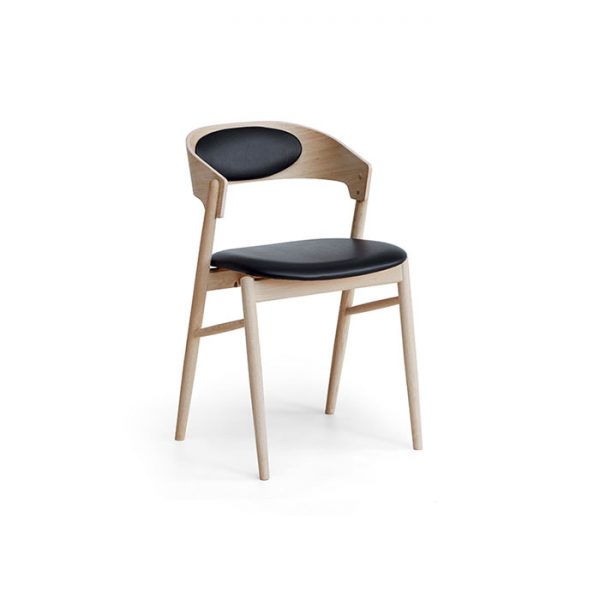Springer spisebordsstol med sort semianilin læder og polstret ryg