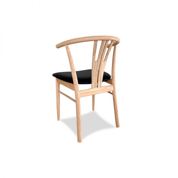 Vega spisebordstol egetræ med sort læder sæde