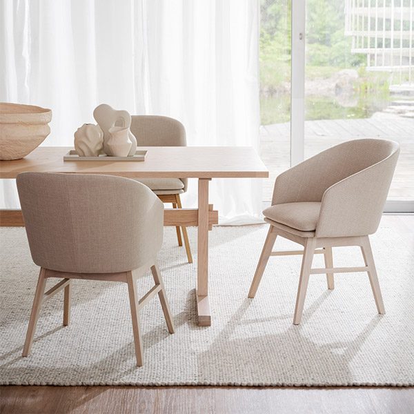 Windham spisebordsstol beige hvidpigmenteret miljø 3