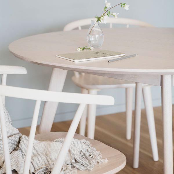 Yumi spisebord – hvidpigmenteret miljø 3